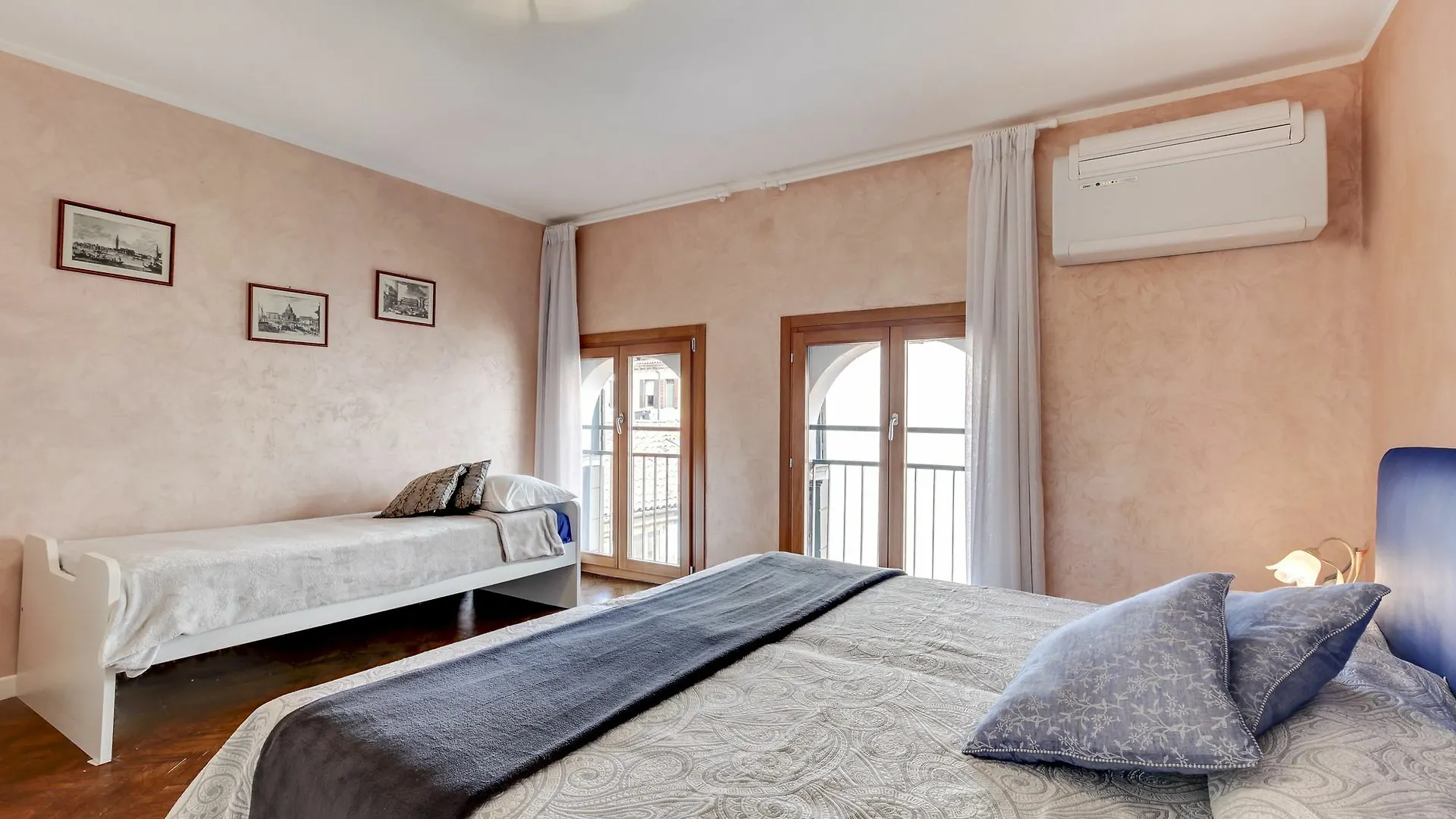 Guglie Design Apartments Venezia 0*,